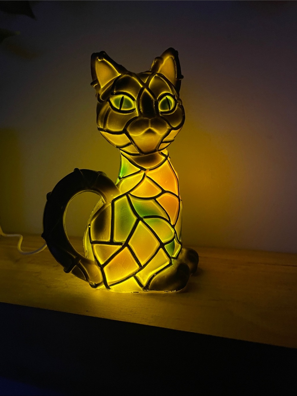 Cat Table Lamp Resin Colorful Stained Glass - Picture 2 of 15